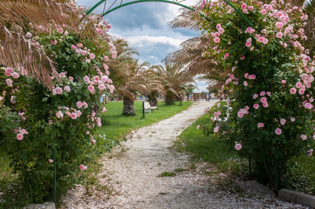 Agriturismo Il Casale Di Monica Vendégház Rivotorto Kültér fotó