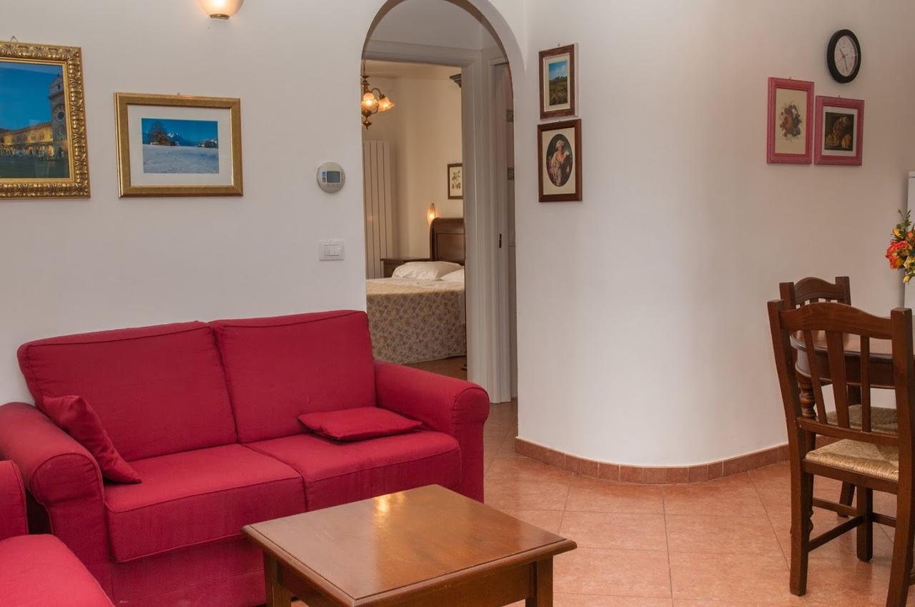 Agriturismo Il Casale Di Monica Rivotorto Kültér fotó